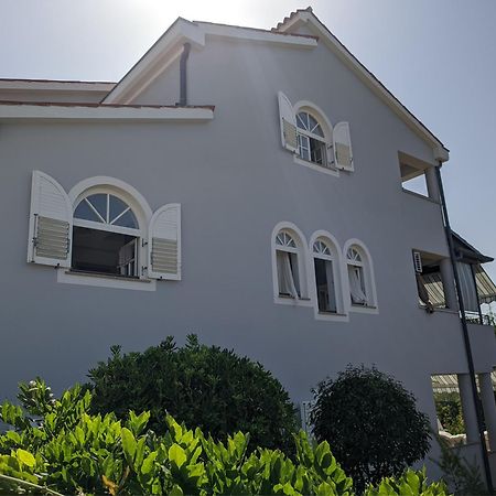 וינקורן Villa Triton מראה חיצוני תמונה