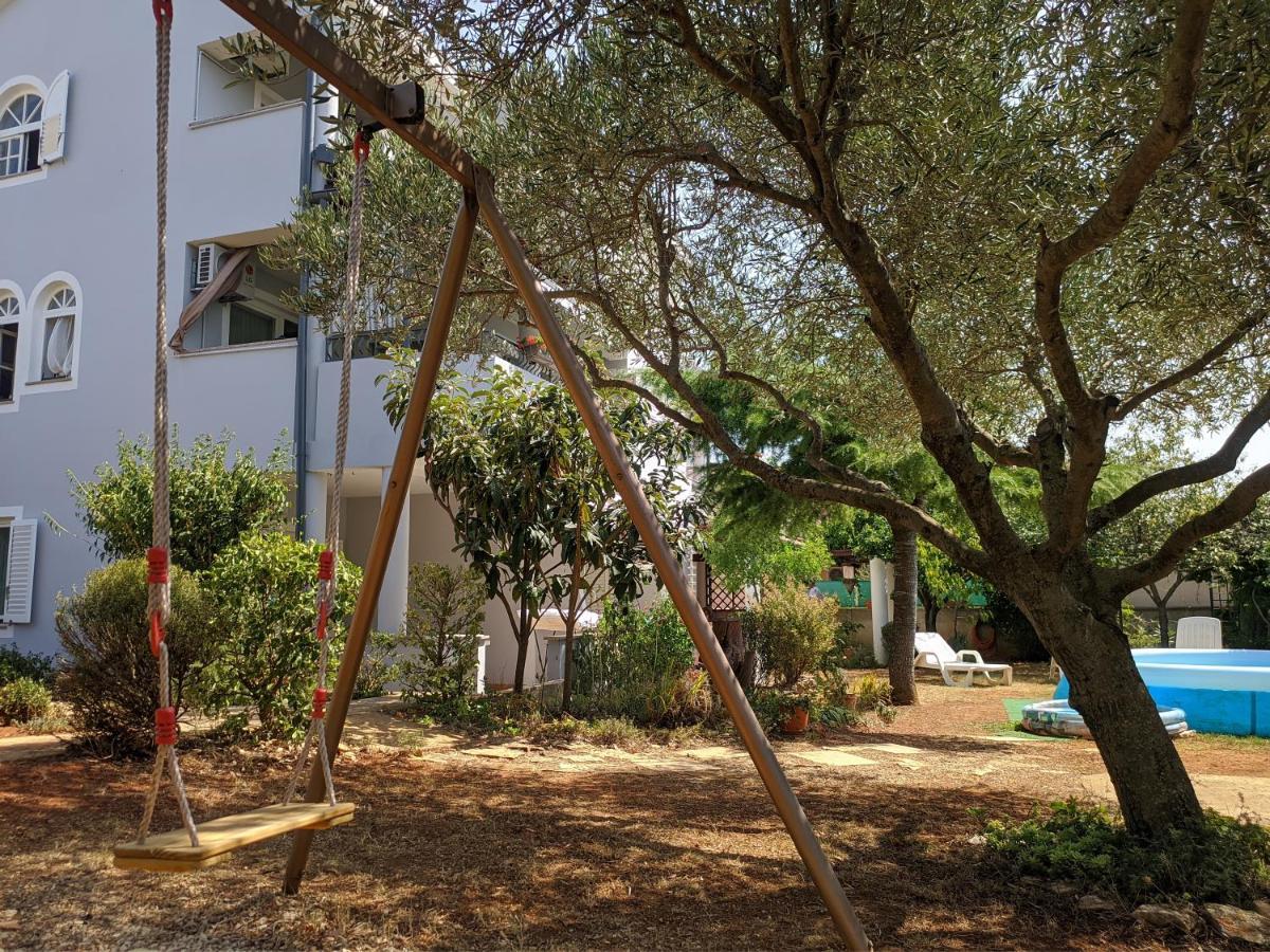וינקורן Villa Triton מראה חיצוני תמונה