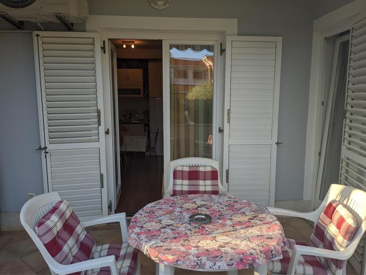 וינקורן Villa Triton מראה חיצוני תמונה