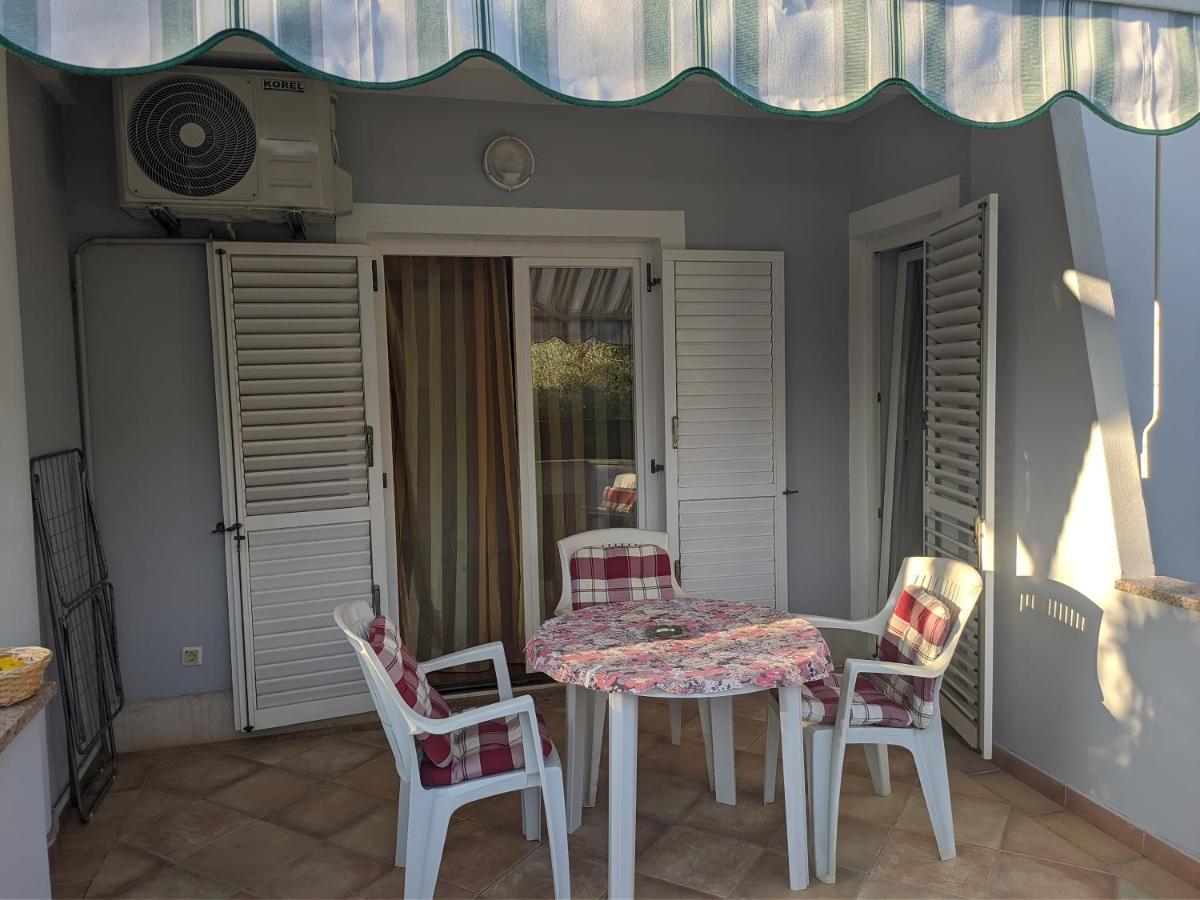 וינקורן Villa Triton מראה חיצוני תמונה